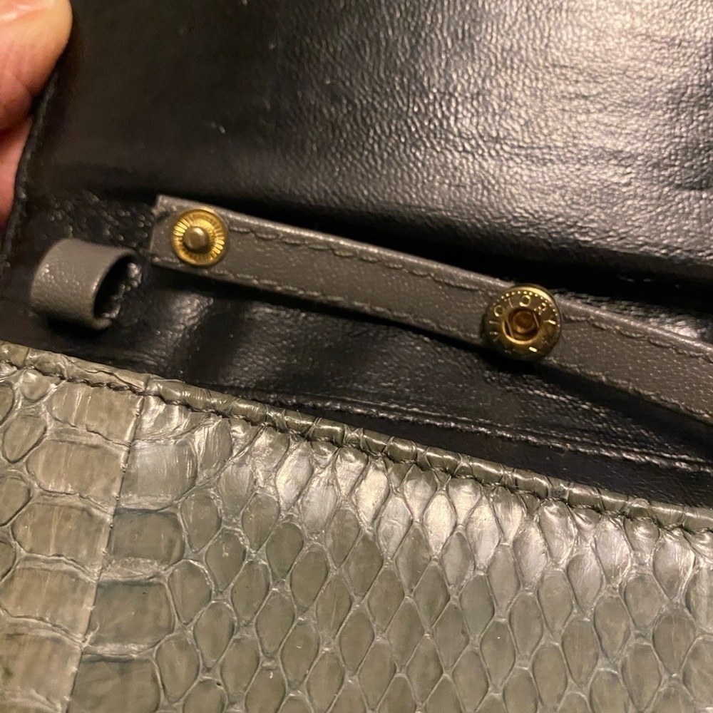 Vintage Magnum snakeskin clutch. Never worn. - Picture 4 of 4